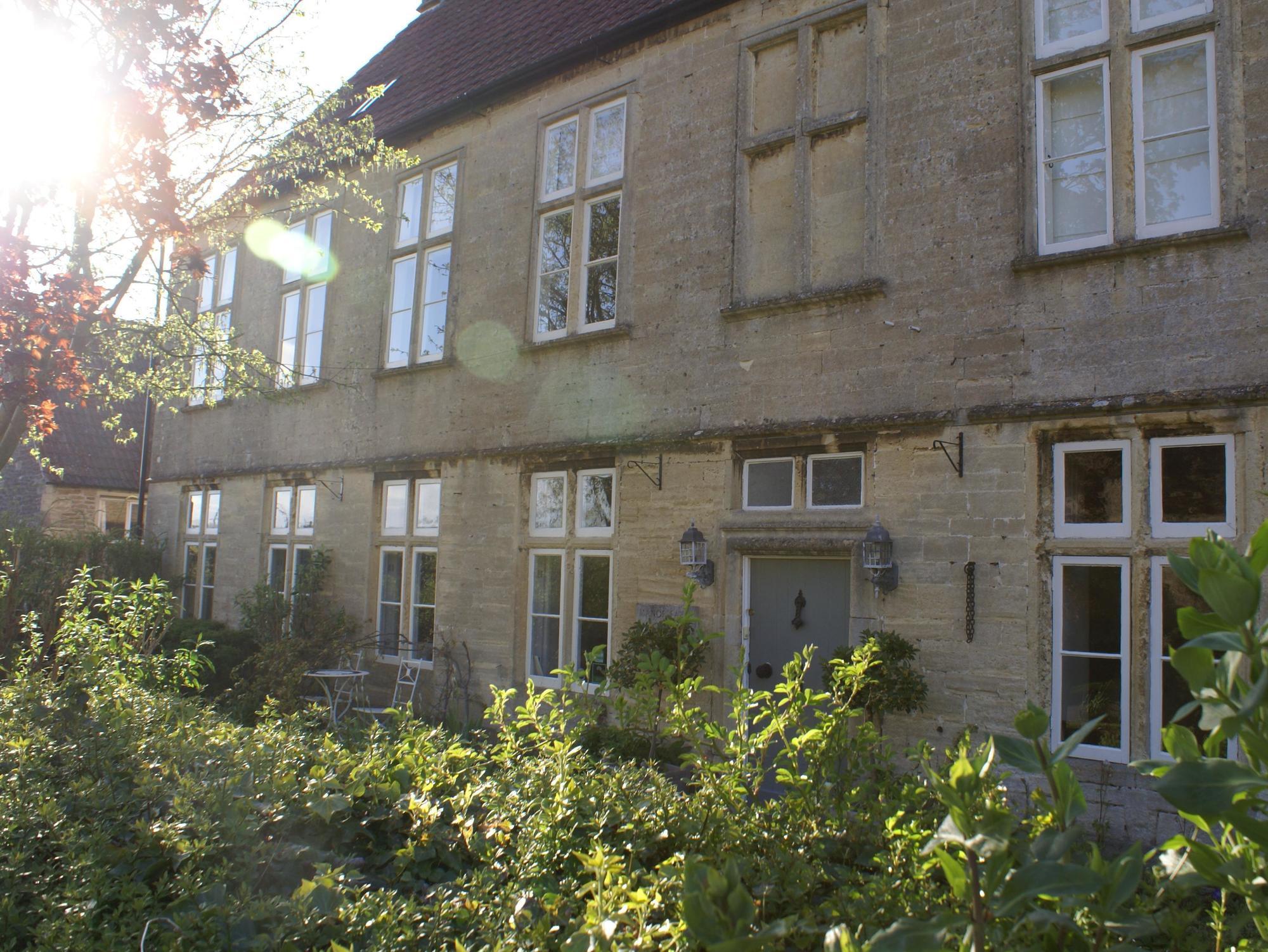 At The Manor Guest House Bath Exterior photo